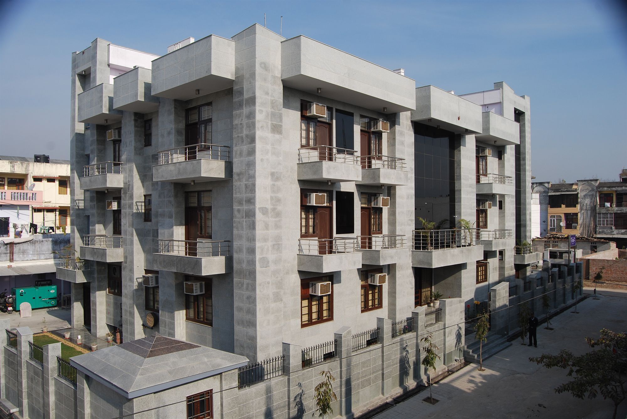 The Urmi Hotel Haridwar Exterior photo