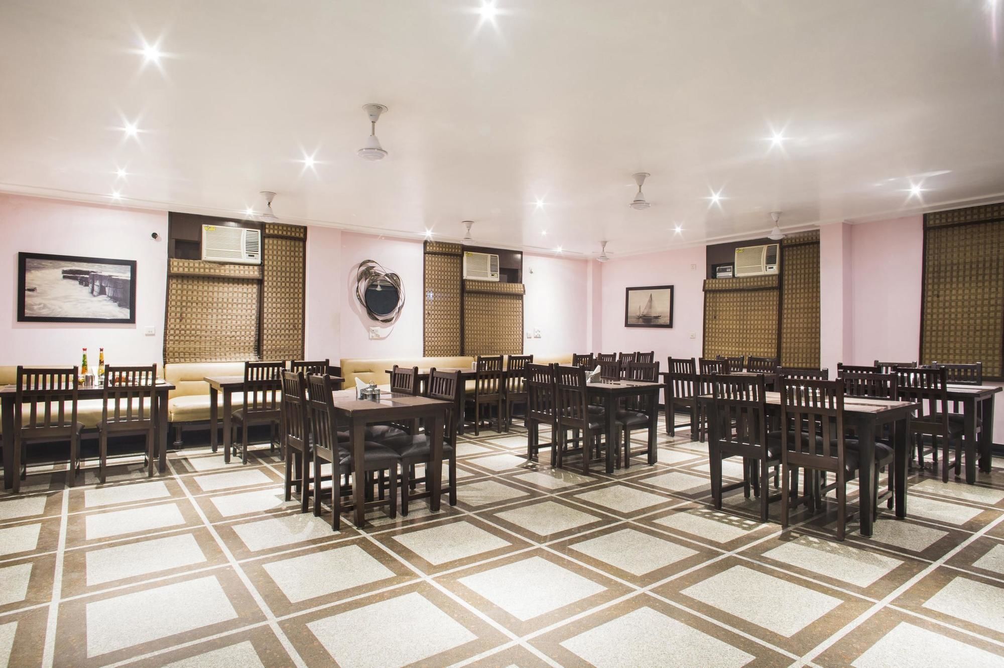 The Urmi Hotel Haridwar Exterior photo